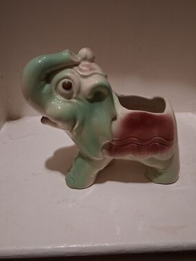Vintage Shawnee Pottery Elephant Planter